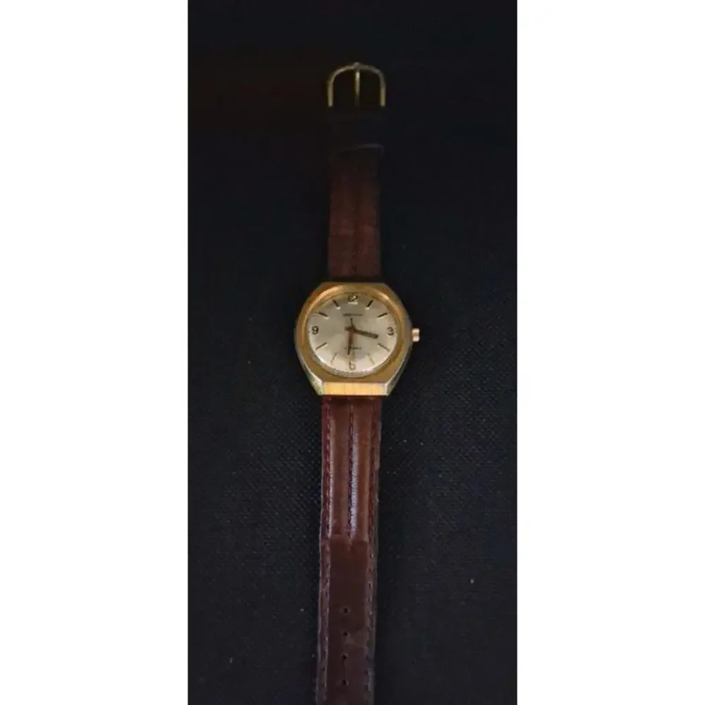 Vintage Westclox Men's Leather Mechanical Hand Wind Watch